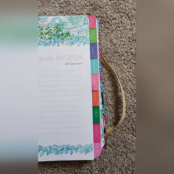 Lilly Pulitzer Daily Planner - Picture 4 of 9